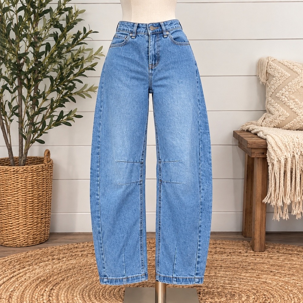 BCBGeneration Barrel Leg Jeans Blue Floral Paisley Etched High Rise Denim 0/24